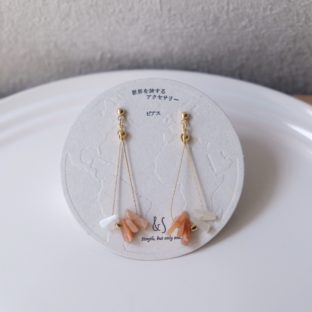 【ピアス／イヤリング】No.032　”Title：デッド・フレイの枯れ木 （Namibia)”