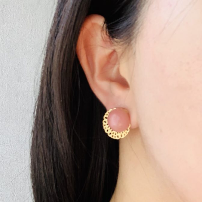高評価アイテム ピアス／イヤリング】Cabochon(Round)~ Guava Quartz ピアス