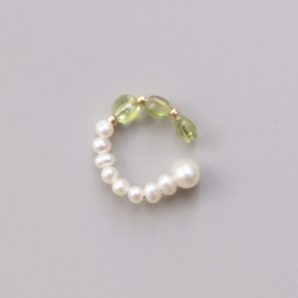 〖＆S.〗天然石のearcuff~Peridot~