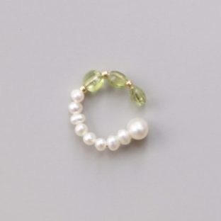 〖＆S.〗天然石のearcuff~Peridot~